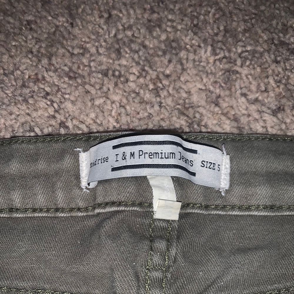 Army Green Ripped Jeans - Picture 3 of 3